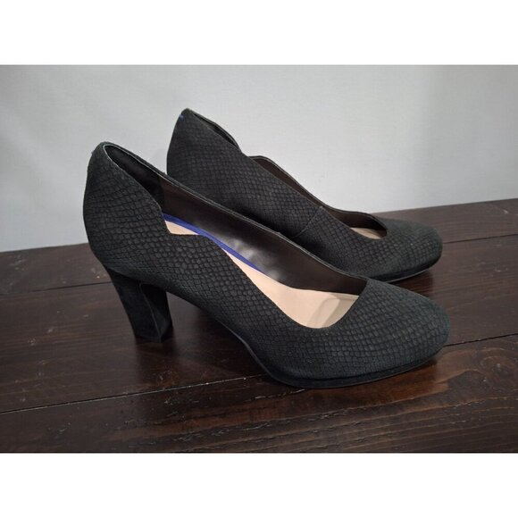 Tahari Pamela Black Suede Leather Pump/Pre-owned, Sz. 9M EUC - Picture 3 of 11